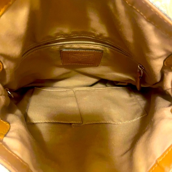 Rare Coach Chelsea Optic Tan and Brown Shoulder Bag with Monogram Pattern - Picture 8 of 14